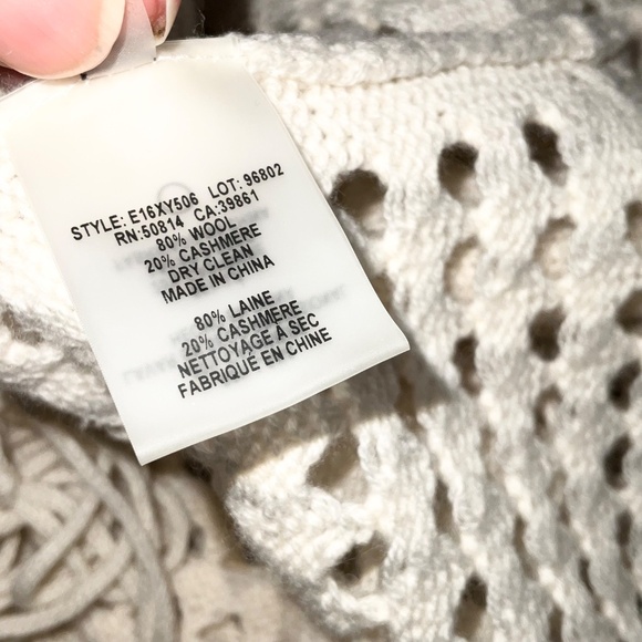 Elie Tahari Ivory Wool Cashmere Fringe Poncho Top M/L - Picture 7 of 7